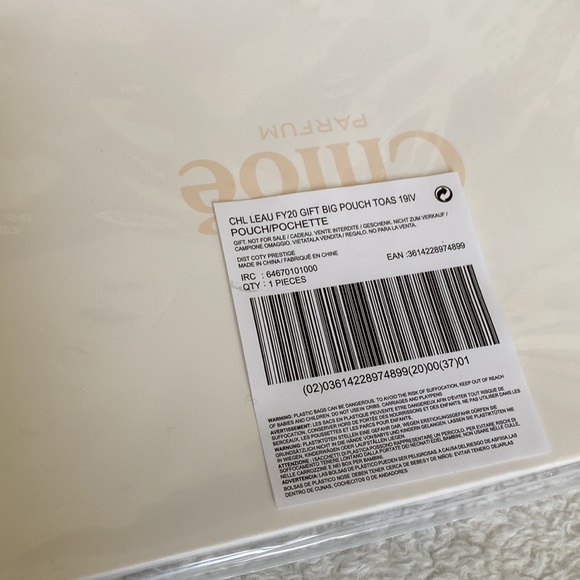 Chloe Parfum Make Up Bag - Picture 6 of 7